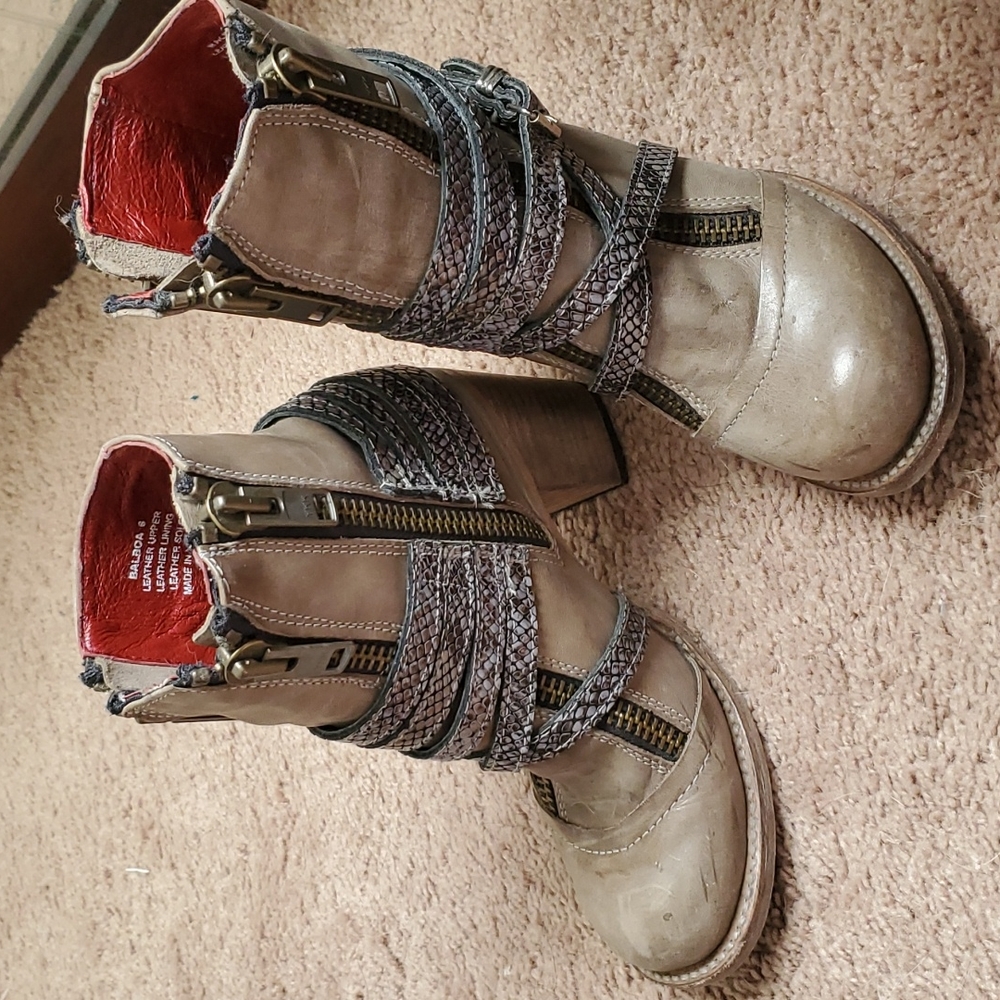Freebird Balboa booties in tan with blue snakeskin